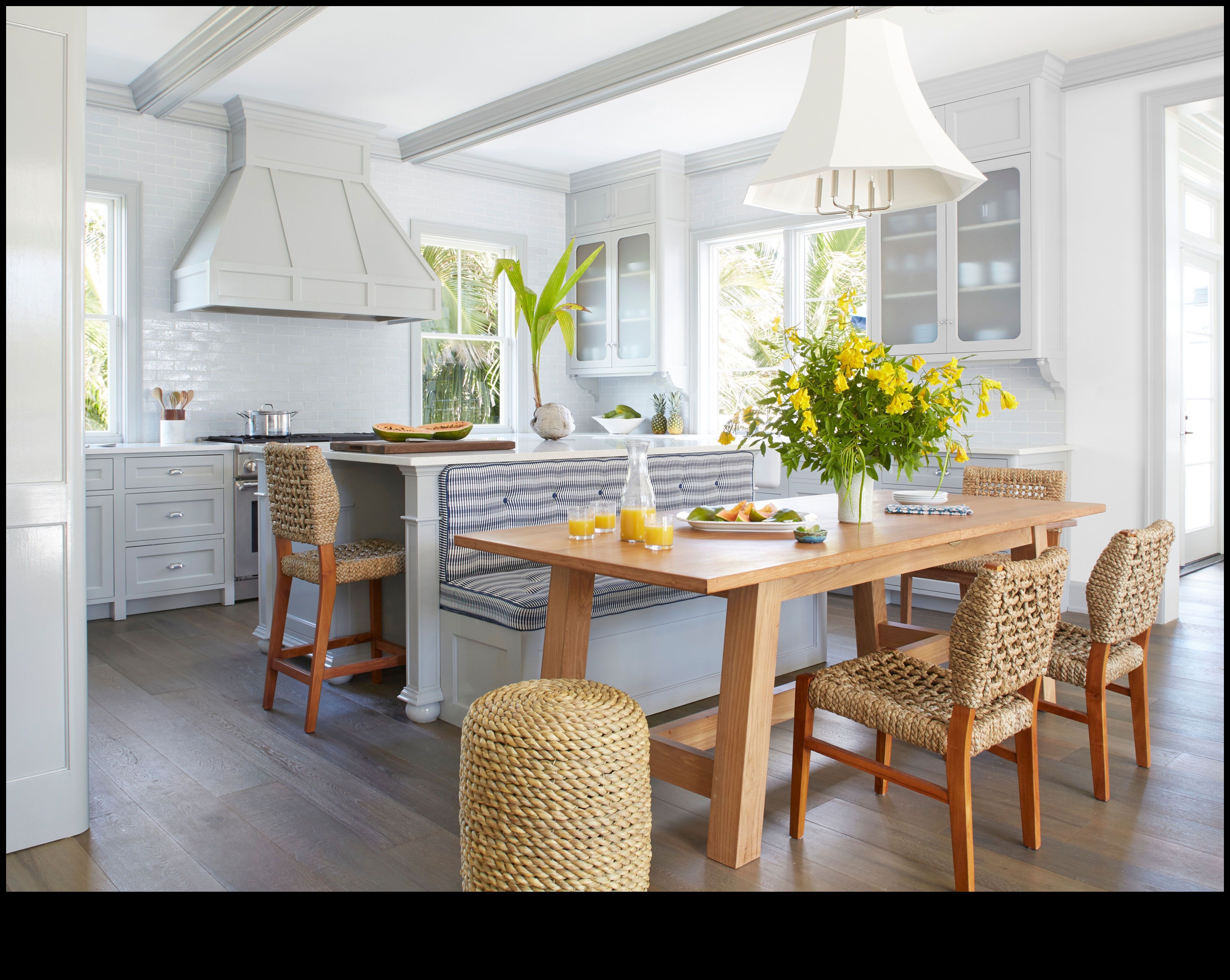 Πώς μπορώ να δημιουργήσω μια παράκτια κουζίνα με ναυτικές πινελιές;