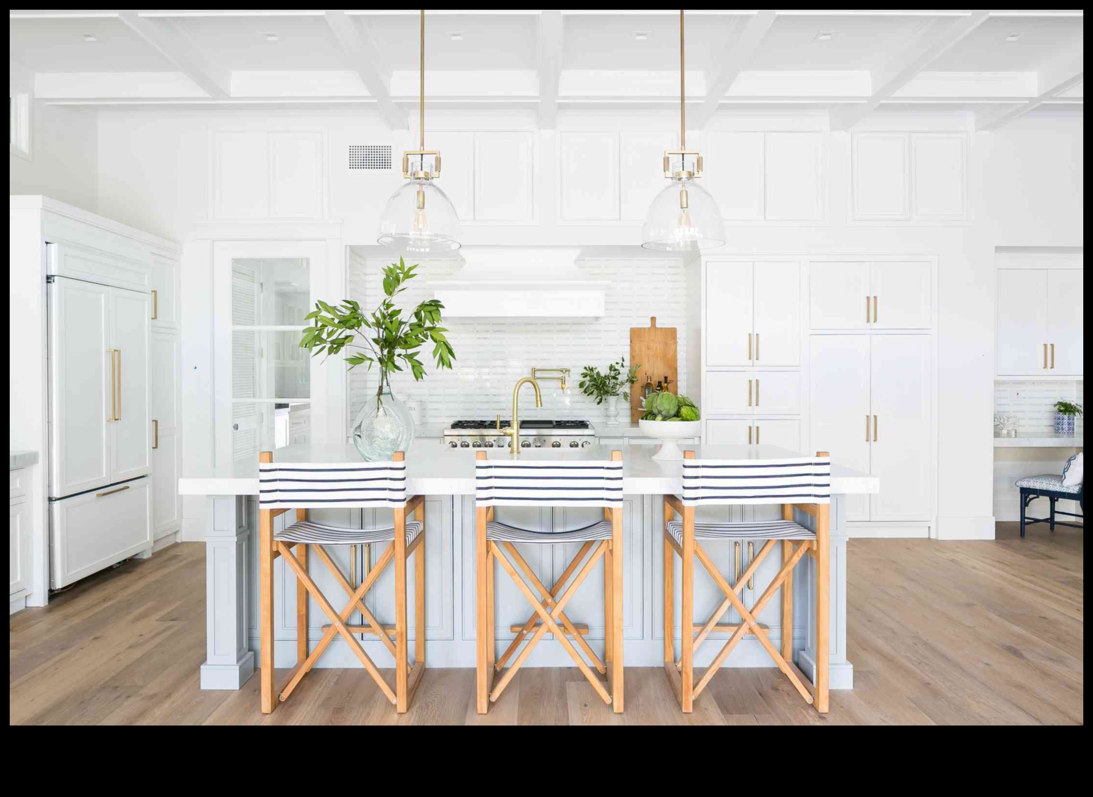 Πώς μπορώ να δημιουργήσω μια παράκτια κουζίνα με ναυτικές πινελιές;