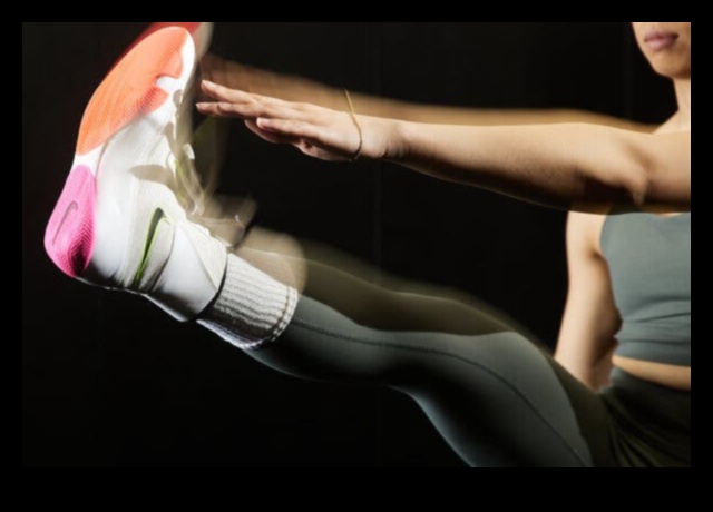 Δυναμική προθέρμανση χορού: Χρήση χορευτικών κινήσεων για προετοιμασία για έντονες προπονήσεις